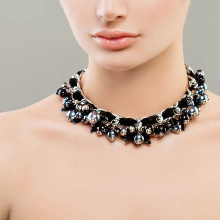 Jewelry Pearl Necklace on Female Neckの写真素材