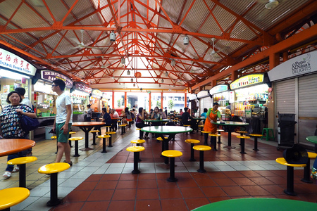 Maxwell food center is The Maxwell Road Hawker Food Centre is well known for its affordable, tasty and huge variety of local hawker food.のeditorial素材