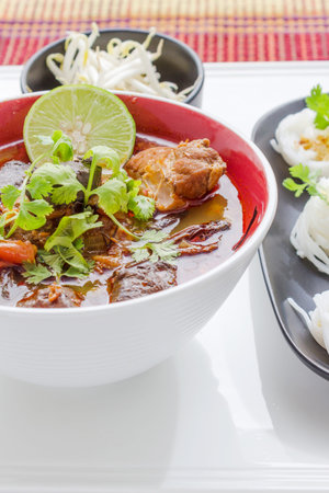 rice noodles with spicy pork sauce, thaifood