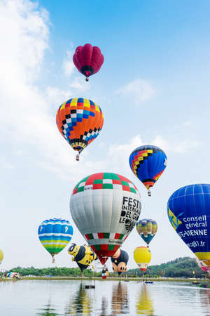 CHIANGRAI Thailand - FEBUARY 17 2017 : Singha Park International Balloon Fiesta 2017 in Singha Park, Chiang Rai, Thailand.のeditorial素材