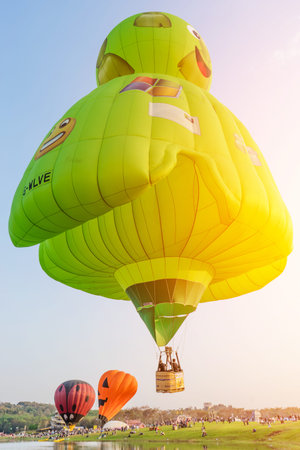 CHIANGRAI Thailand - FEBUARY 17 2017 : Singha Park International Balloon Fiesta 2017 in Singha Park, Chiang Rai, Thailand.のeditorial素材