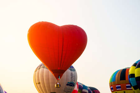 CHIANG RAI, THAILAND - FEBRUARY 14, 2018: SINGHA INTERNATIONAL BALLOON FIESTA 2018. The colorful of hot air balloon festival at the Singh Park in Chiang Raiのeditorial素材