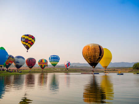 CHIANG RAI, THAILAND - FEBRUARY 14, 2018: SINGHA INTERNATIONAL BALLOON FIESTA 2018. The colorful of hot air balloon festival at the Singh Park in Chiang Raiのeditorial素材