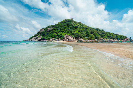Tropical sea and islands, crystal clear water and beaches on Koh Nang Yuanの写真素材