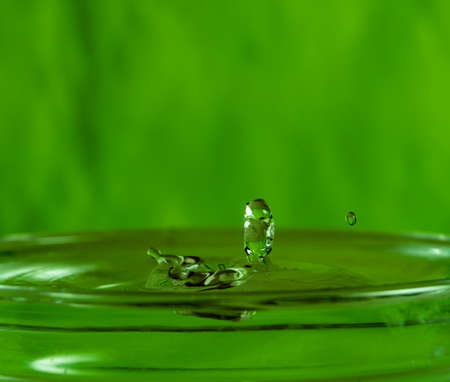 The form of a drop falling into a bowl of water 2018の写真素材