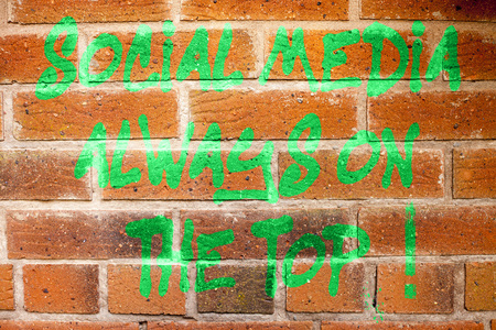 Writing note showing Social Media Always On The Top. Business photo showcasing New digital communication technologiesの写真素材
