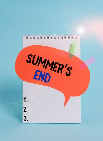 Text sign showing Summer S End. Business photo text End of break good memories from trips and relaxing time Spiral notepad speech bubble arrow banners lying cool pastel backgroundの写真素材
