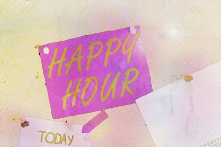 Text sign showing Happy Hour. Business photo showcasing when drinks are sold at reduced prices in a bar or restaurant Corkboard color size paper pin thumbtack tack sheet billboard notice boardの写真素材