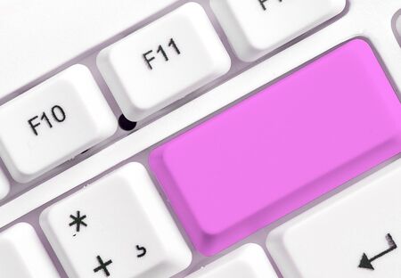 Pc Keyboard Key With Empty Note Paper Above Copy Spaceの写真素材
