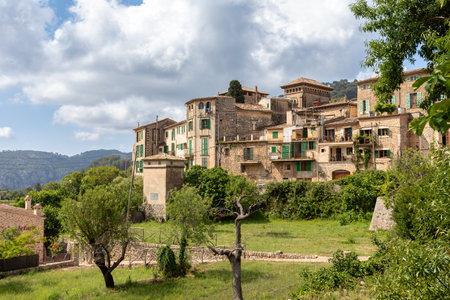 Historic center of Valldemossa. Architectural treasures - Discover the magic of Valldemossa's historic center and its Mediterranean architecture. Balearic Islands Mallorca Spain.のeditorial素材