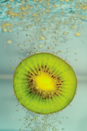 Kiwi with dropsの写真素材