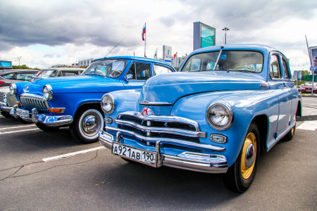 MOSCOW, RUSSIA - SEPTEMBER 29, 2012: Motor car GAZ M20 Pobeda in the city street.のeditorial素材