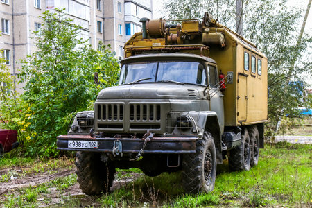 ASHA, RUSSIA - SEPTEMBER 22, 2016: Soviet military truck ZIL 131 in the city street.のeditorial素材