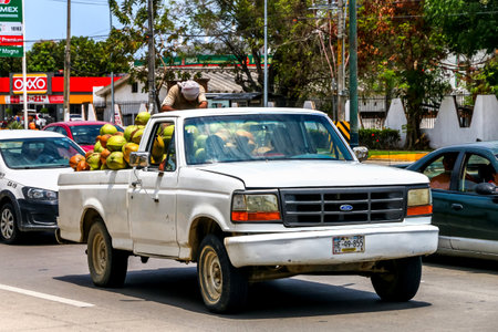 ACAPULCO, MEXICO - MAY 28, 2017: Pickup truck Ford F-series in the city street.のeditorial素材