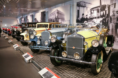 Verkhnyaya Pyshma, Russia - September 14, 2021: American classic car Pierce-Arrow Model 81 Rumbleseat Roadster in the Car History Museum.のeditorial素材