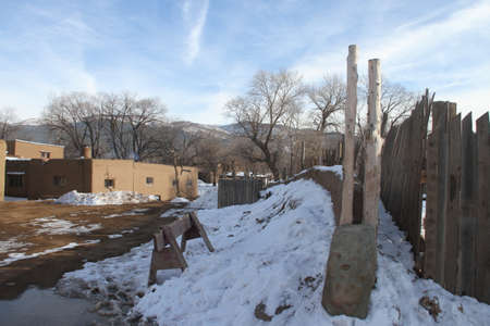 1/10/2019: Taos New Mexico: Pueblo in Taosの写真素材