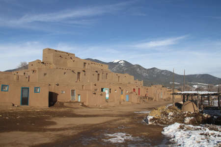1/10/2019: Taos New Mexico: Pueblo in Taosの写真素材