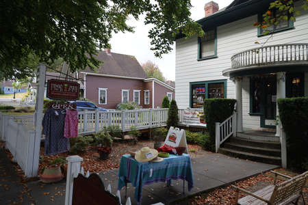 10-20-2021: Port Gamble, Washington: Port Gamble near Seattle, Washingtonのeditorial素材