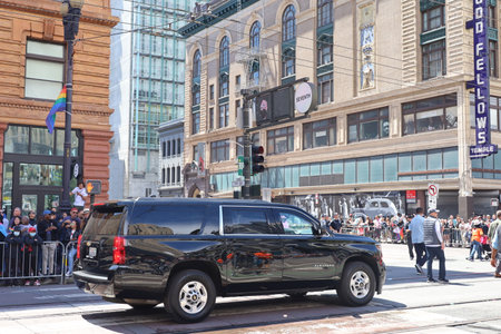 6-10-2022: San Francisco, California: Performers at the San Francisco pride paradeのeditorial素材