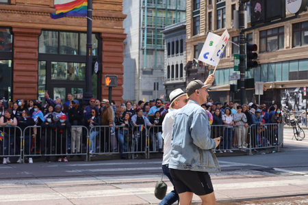 6-10-2022: San Francisco, California: Performers at the San Francisco pride paradeのeditorial素材