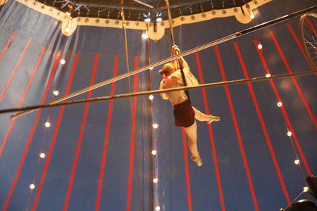 8-10-2022: Redwood city, California: Zoppe circus in Redwood city California,aerial acrobatのeditorial素材