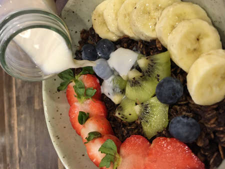 Granola and fruitの素材