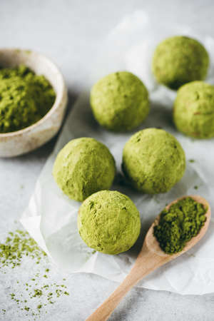 Green matcha raw vegan energy ballsの写真素材
