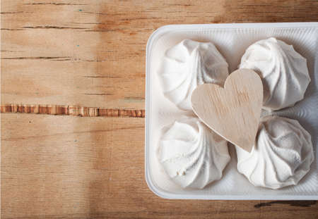 White fresh marshmallows on wood desk. Sweetsの写真素材