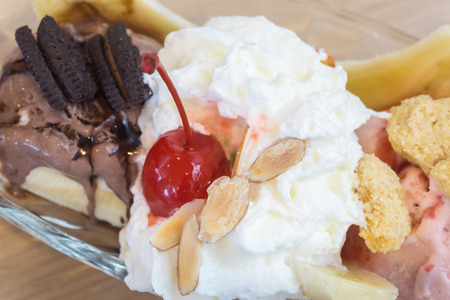 banana split and berriesの写真素材