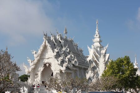 White temple Wat Rong Khun is an unconventional contemporary Buddhist and Hindu temple. It is in the province of Chiang Rai, Thailandのeditorial素材