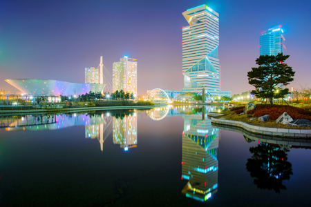 INCHEON, SOUTH KOREA - FEBURARY 10: Incheon Central Park financial district is a landmark in Incheon and a popular tourist destination with many modern buildings on Feburary 10, 2016 in Incheon.のeditorial素材