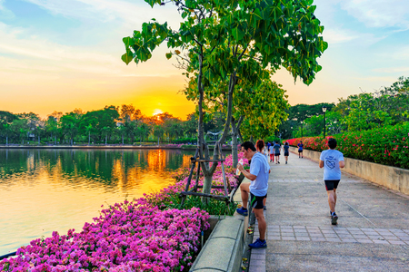 BANGKOK, THAILAND - FEBRUARY 01: This is a jogging path in Benjakitti park where many people come to jog in the evening after work on February 01, 2017 in Bangkokのeditorial素材