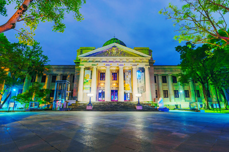 TAIPEI, TAIWAN - MAY 27: This is a night view of the National Taiwan Museum where people come to see exhibitions of Taiwanese culture. It is situated in the 228 memorial peace park on May 27, 2017 in Taipeiのeditorial素材