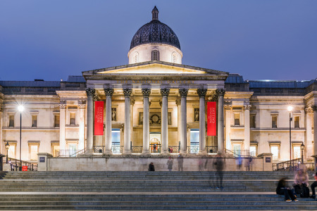 LONDON, UNITED KINGDOM - December 06: Night view of the famous National Gallery museum in Trafalgar Square on December 06, 2018 in Londonのeditorial素材
