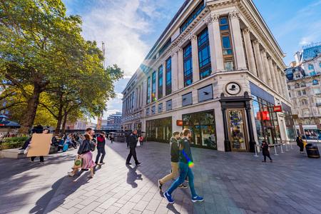 LONDON, UNITED KINGDOM - OCTOBER 06: This is Leicester square, it is a popular tourist destination with many shops cafes and restaurants on October 06, 2017 in Londonのeditorial素材