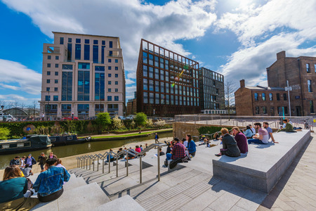 LONDON, UNITED KINGDOM - APRIL 17:  This is Granary Square riverside park, an area otuside Central Saint Martins university along the regents canal on April 17, 2018 in Londonのeditorial素材
