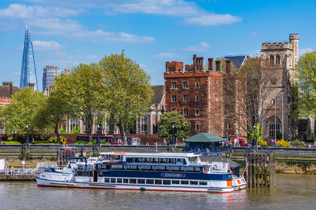 LONDON, UNITED KINGDOM - MAY 04: View of Lambeth Palace and riverside architecture along the River Thames on May 04, 2018 in Londonのeditorial素材