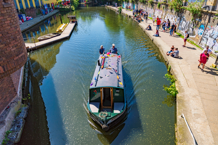 LONDON, UNITED KINGDOM - MAY 05: Traditional British boat along the Regent's Canal in Camden town May 05, 2018 in Londonのeditorial素材