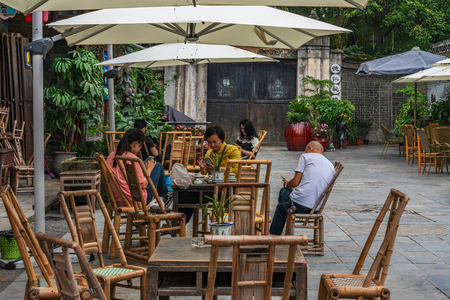 CHENGDU, CHINA - SEPTEMBER 29: Traditional Chinese outdoor teahouse at Anren ancient town on September 29, 2018 in Chengduのeditorial素材