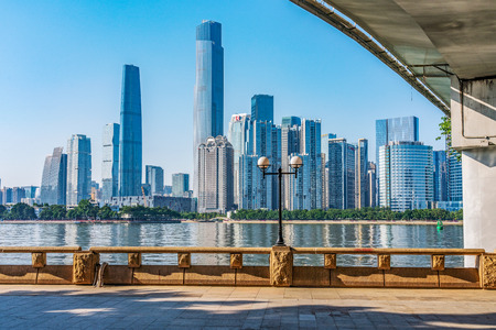GUANGZHOU, CHINA - OCTOBER 27: This is a riverside view of the modern Guangzhou skyline in the downtown area on October 27, 2018 in Guangzhouのeditorial素材