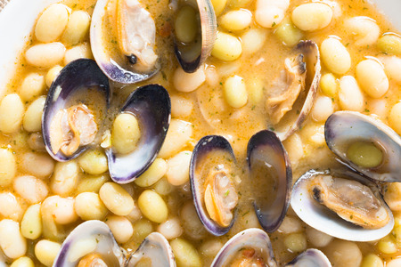 White beans "pochas" with clams is a traditional recipe in the Basque Country, Spain.の写真素材