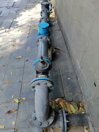 Water metal pipe fittings