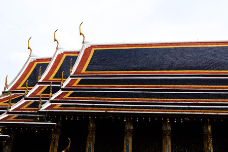 Wat Phra Kaew or Temple of Emerald Buddha, Guardian statues and Grand palace located within the grounds of the Grand Palace in Bangkok is Thailandâs most sacred temple and pilgrimage site for Thaiのeditorial素材