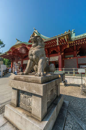 Tokyo, Chiyoda Ward - August 5, 2018 : Komainu Lion-Dong Guardian of Kanda Myojin or Kanda Jinja. Shinto shrine located near Akihabara electric townのeditorial素材
