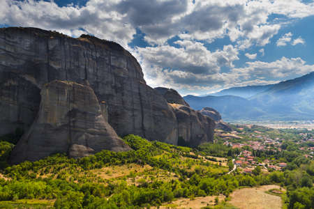 Beautiful scenery of cliffs at the edge of the beautiful valley of Meteora.
In ancient and high cliffs are ancient monasteries.の写真素材