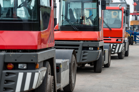Row with freight transport.