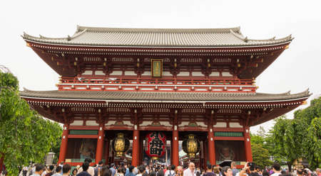 TOKYO, JAPAN - The asakusa temple in tokyo, japanのeditorial素材