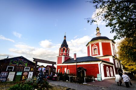 Red Christian church in Suzdal. Autumnのeditorial素材
