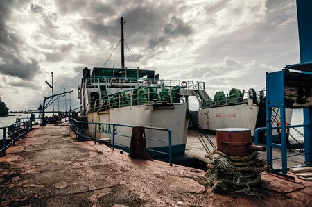 Old ship waiting for moment of leaving to island of Koh Pangan, Thaland.のeditorial素材