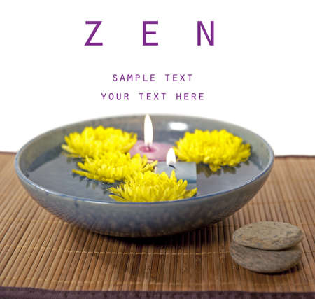 mums and aromatherapy candles in water の写真素材